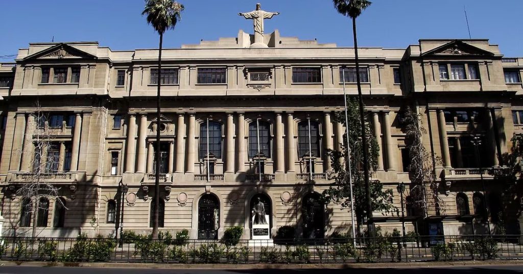 La PUC Destaca en Ranking Latinoamericano, U. de Chile Retrocede