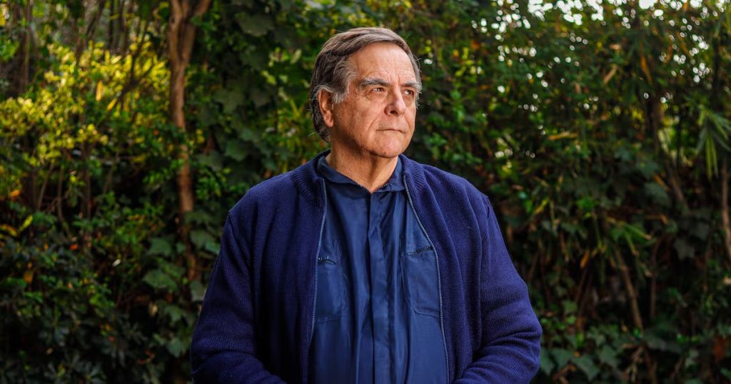 Vaticano absuelve a Berríos, pero jesuitas imponen restricciones a su labor