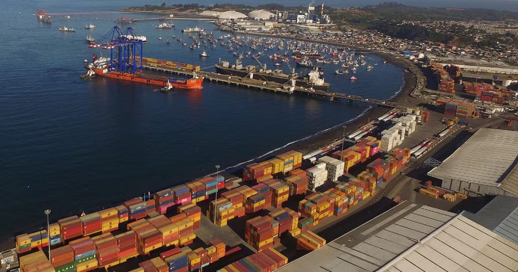 Contraloría exige medidas tras fallos críticos en Aduanas de Talcahuano