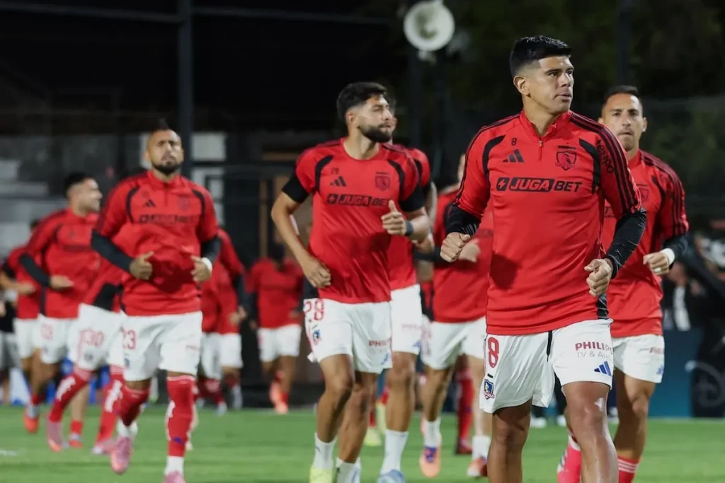 Colo Colo Enfrenta a Peñarol en el Centenario: Último Ensayo Antes del Debut en la Liga 2026