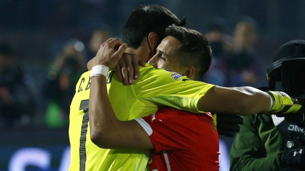 Alexis Sánchez y el retiro de Claudio Bravo: "Se fue el número uno de la historia de Chile"