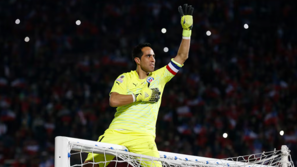 Claudio Bravo confiesa que le gustaría ser DT de La Roja: "Lo quiero hacer y lo quiero hacer bien"