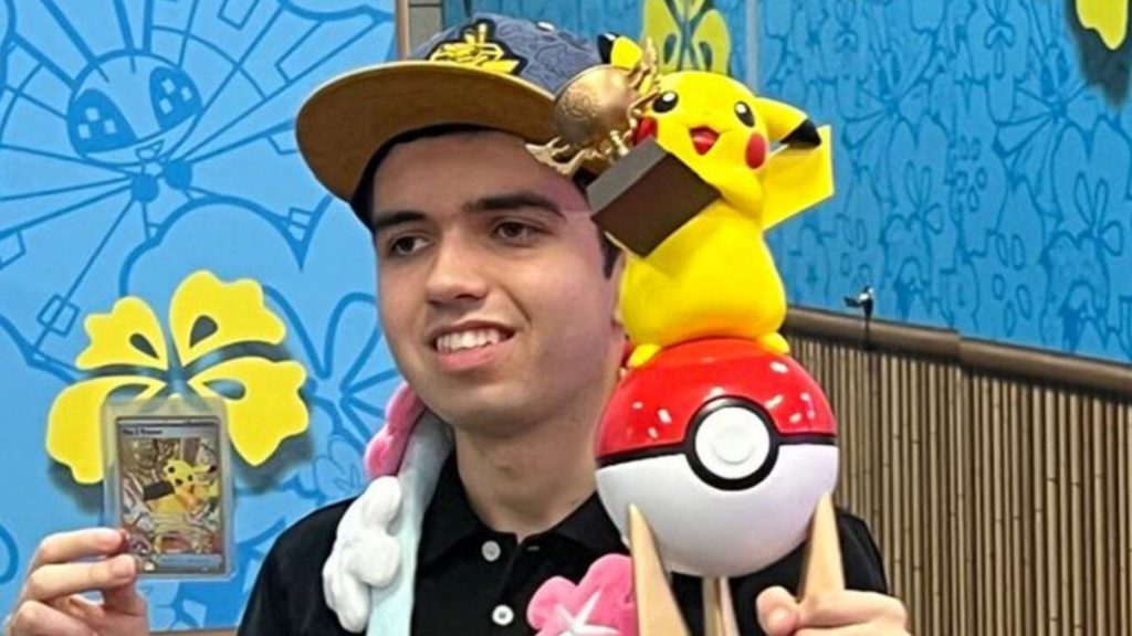 El chileno Fernando Cifuentes hace historia y se convierte en campeón mundial en cartas Pokémon