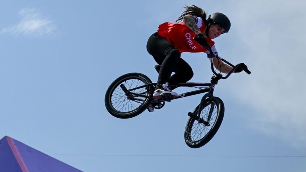 París 2024: Macarena Pérez brilla en la final de BMX Freestyle