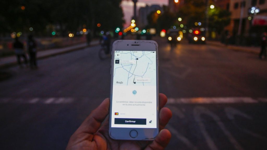 Uber: aplicación implementará IA para detectar y advertir viajes riesgosos