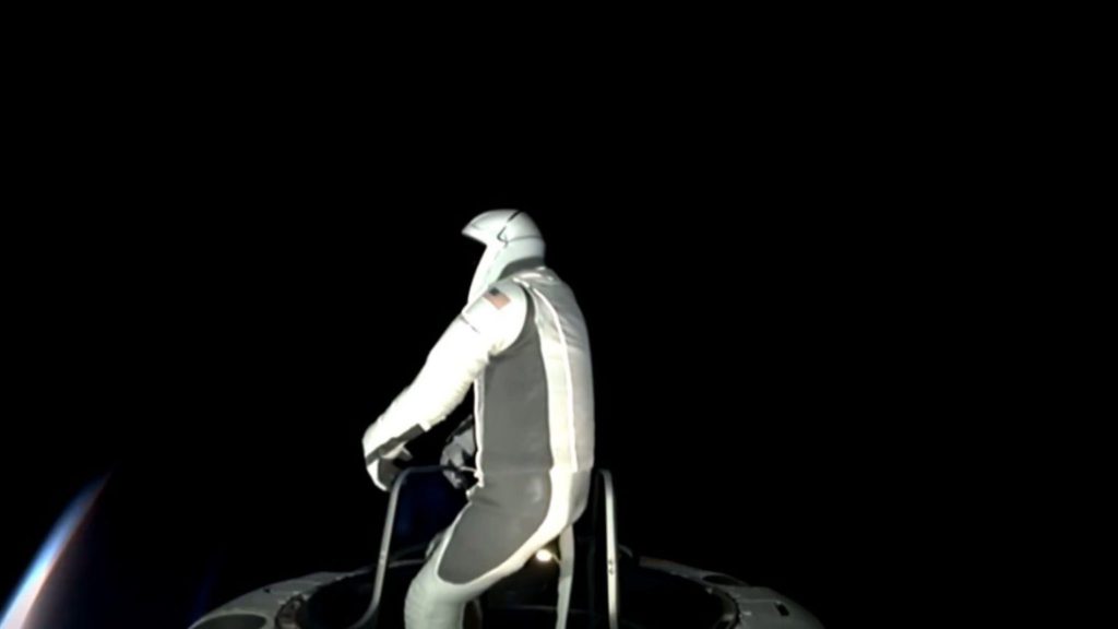 ¡Un hito!: El ser humano hace historia al realizar la primera caminata espacial privada