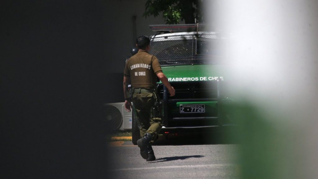 Carabineros dispararon a conductor que intentó evadir una fiscalización