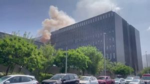 Incendio en Antofagasta obliga evacuación del hospital regional