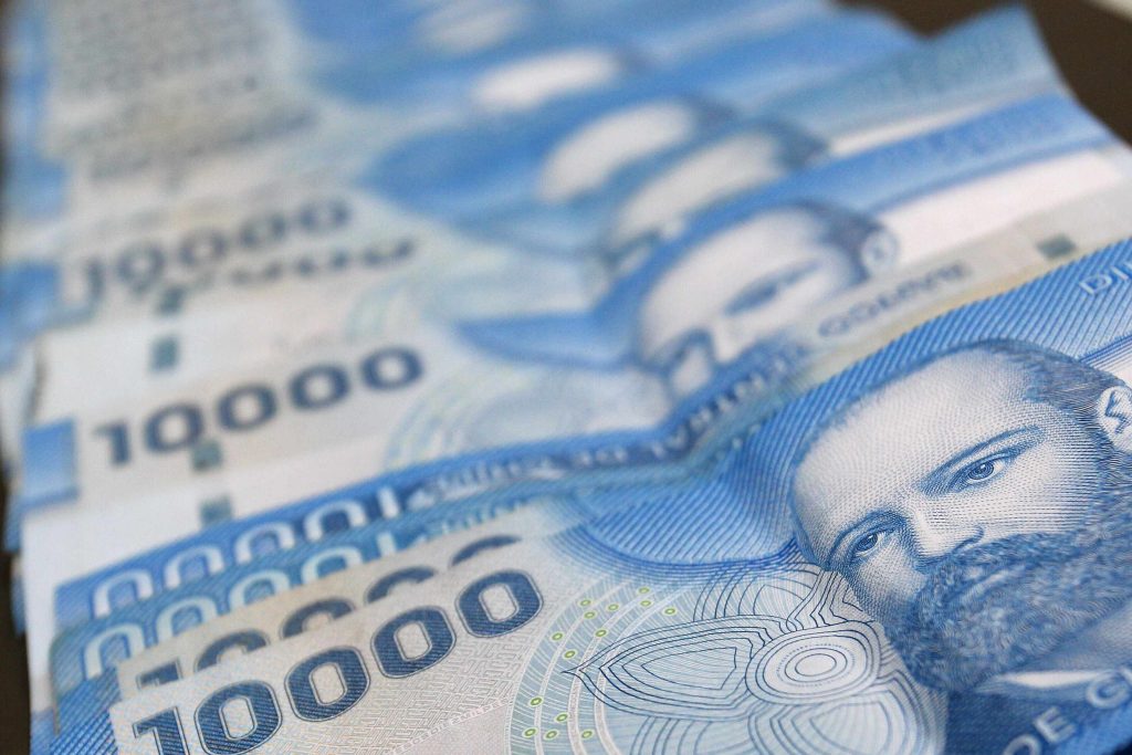 Tu familia puede recibir importantes bonos del Estado en enero: ¿Cuáles están disponibles?