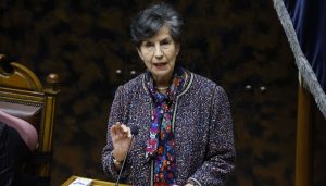 Isabel Allende Imputada - Isabel Allende Enfrenta Cargos por Compra Fallida de Propiedad