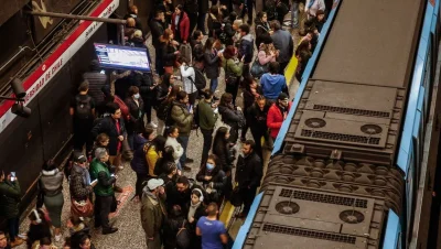 Retrasos Metro Santiago - Usuarios Indignados por Retrasos en el Metro de Santiago