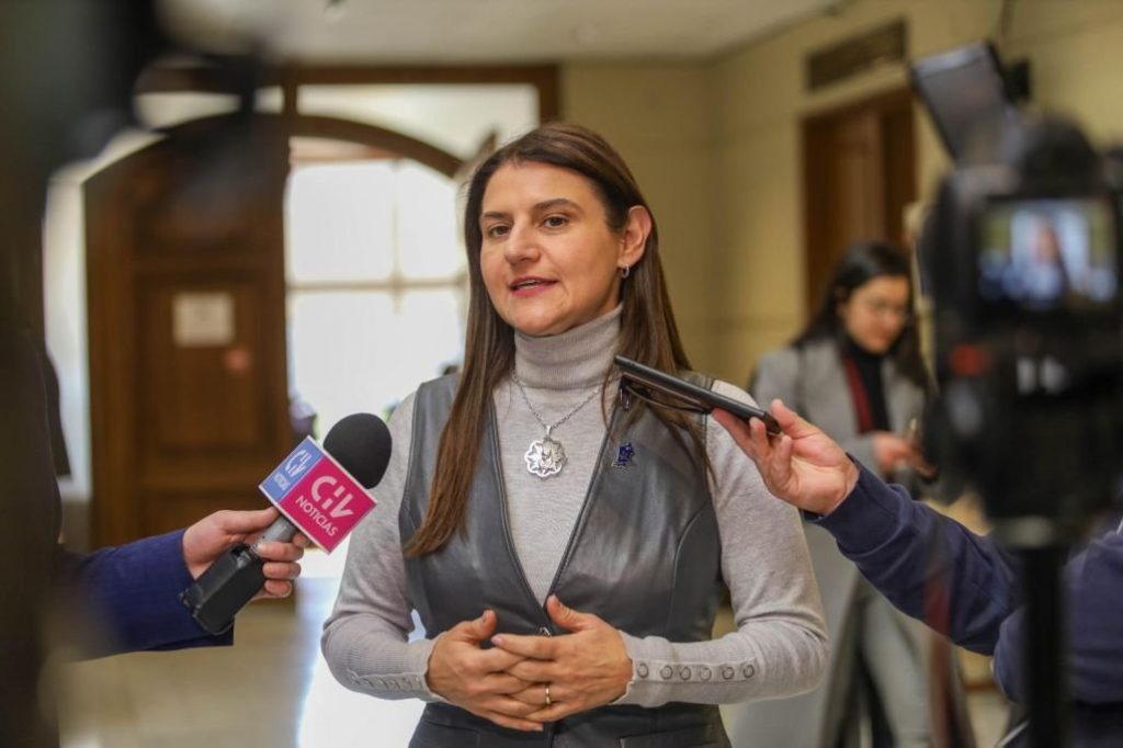 Eliminación Cobros en UF - Debate en Chile: Eliminación Cobros en UF y sus Implicancias