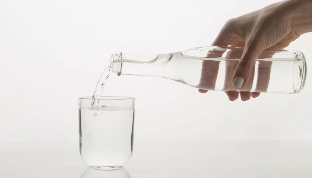 Microplásticos en Vidrio - Microplásticos en Vidrio: Un Riesgo Invisible en Bebidas