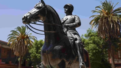 Regreso de Baquedano - Baquedano Regresa a Plaza Italia Junto a Gabriela Mistral