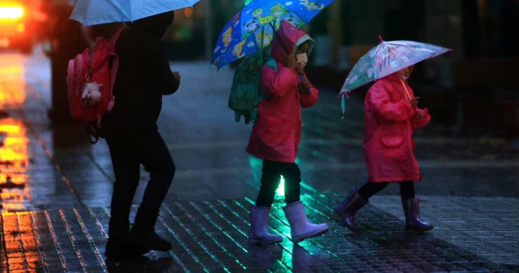 Lluvia en Santiago Invierno - Lluvias Intensas Marcan Inicio del Invierno en Santiago