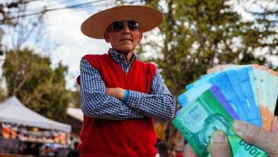 Aguinaldo de Fiestas Patrias para Pensionados en Chile - Aguinaldo de Fiestas Patrias: ¿Generosidad o meme para los pensionados?