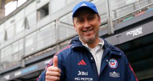 Alegría de Luis Mena tras la Goleada de la Roja en la Copa América Femenina - Alegría de Luis Mena impulsa a la Roja en Copa América Femenina