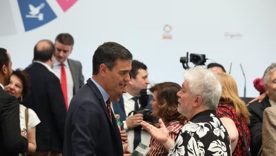 Apoyo de Almodóvar, Ana Belén y Serrat al Gobierno de Pedro Sánchez - Apoyo de Almodóvar y Serrat Fortalece a Pedro Sánchez