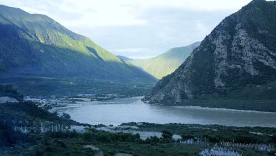 Construcción de una Megapresa en el Tíbet por Parte de China - China Inaugura Megaproyecto Hidroeléctrico en el Tíbet