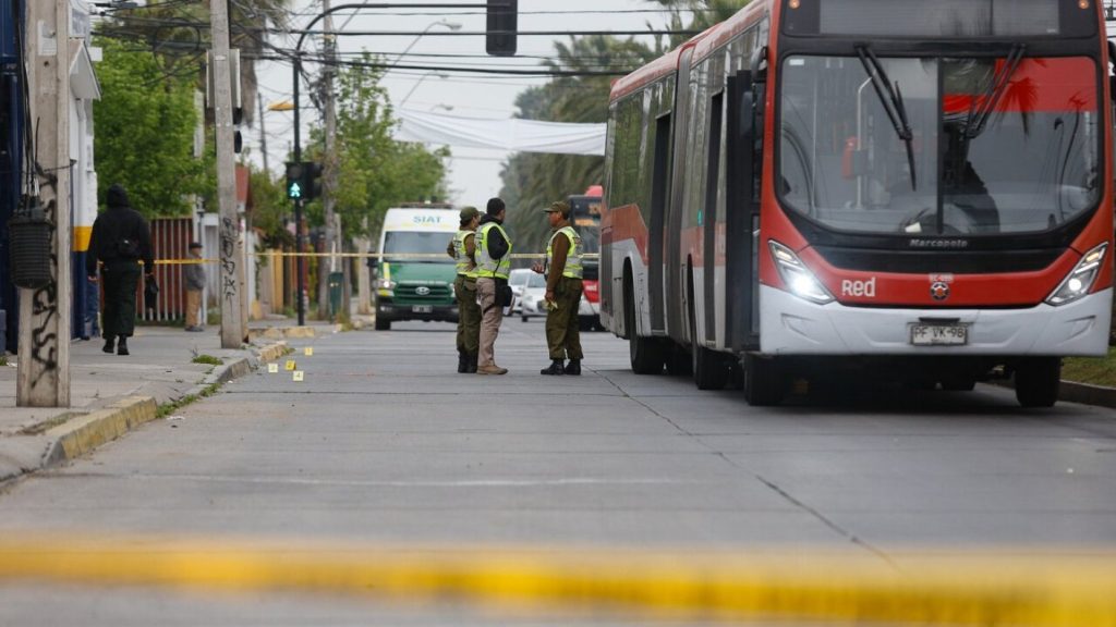 Cuerpo sin Vida Maipú - Hallazgo de Cuerpo sin Vida en Bus de RED Impacta a Maipú