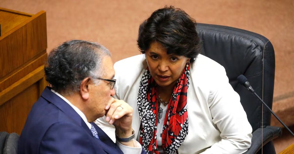 Déficit Millonario en la Democracia Cristiana y Reclamos de Yasna Provoste - Crisis Financiera y Tensión Política en la Junta Nacional de la DC: Análisis Actual