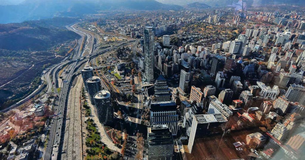 El Cambio Tributario que Afecta a los Fondos de Inversión en Chile - Fondos de Inversión Exigen Pasaporte para Escapar de Reformas Fiscales