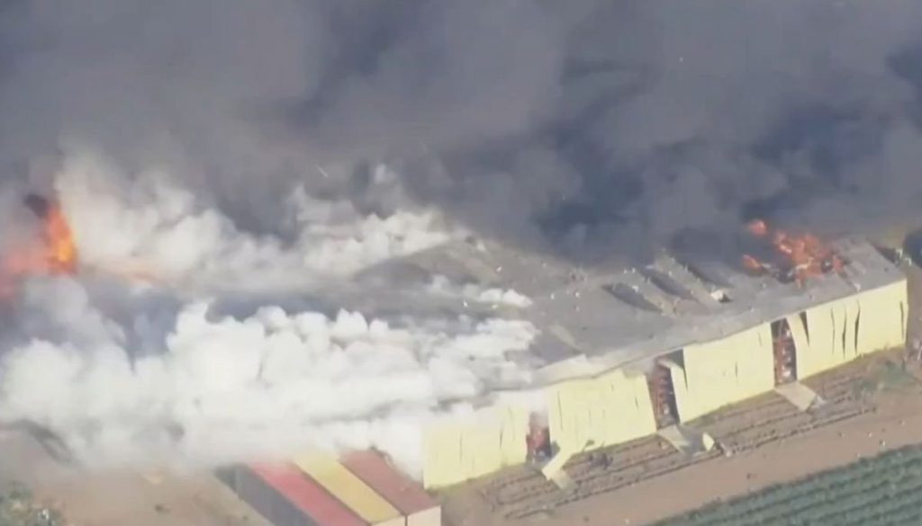 Explosión Fábrica Fuegos California - Explosión en fábrica de fuegos artificiales alarma a California