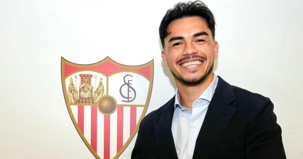Gabriel Suazo Como Refuerzo para el Sevilla en LaLiga - Gabriel Suazo se une al Sevilla: un nuevo desafío en LaLiga