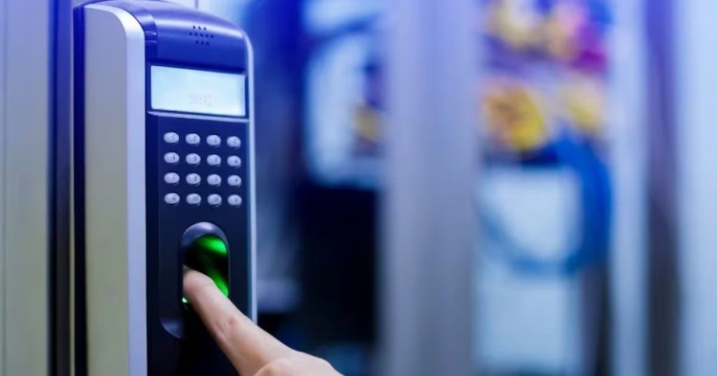 Implementación de Mecanismos Electrónicos para el Control de Asistencia en el Sector Público - Transformación Digital en el Control de Asistencia del Sector Público