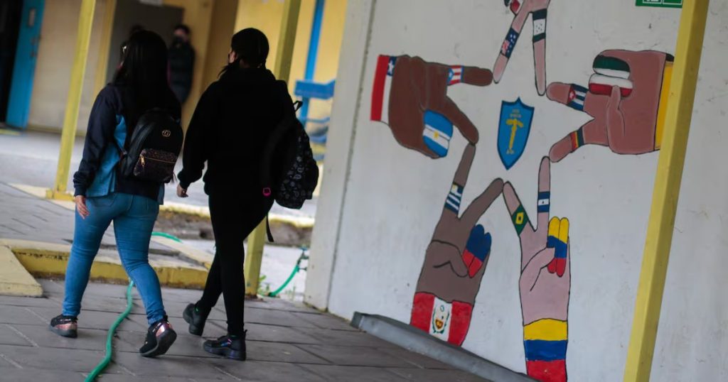 Iniciativa que Restringe el Voto de los Ciudadanos Extranjeros en Chile - Polémica por Iniciativa que Excluye Voto Extranjero en Chile