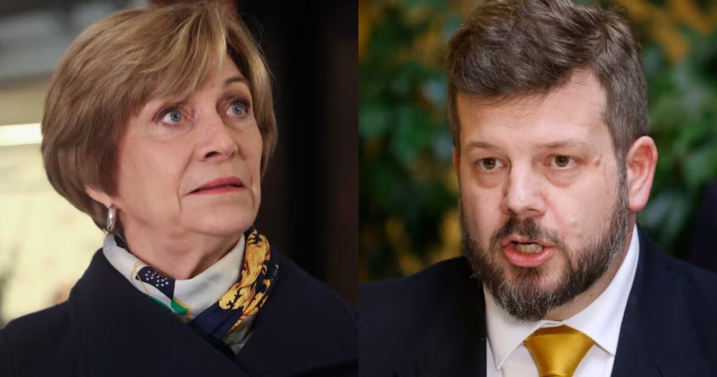 Johannes Kaiser Critica las Propuestas de Salud de Evelyn Matthei - Kaiser acusa a Matthei de plagiar sus propuestas de salud.