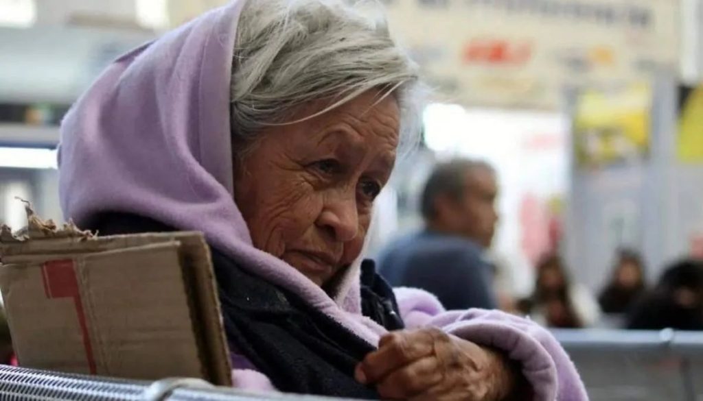 La Historia de Doña Mary, la Adulta Mayor que Falleció en un Terminal de Buses. - Tragedia de Doña Mary en terminal de Puebla conmociona a todos