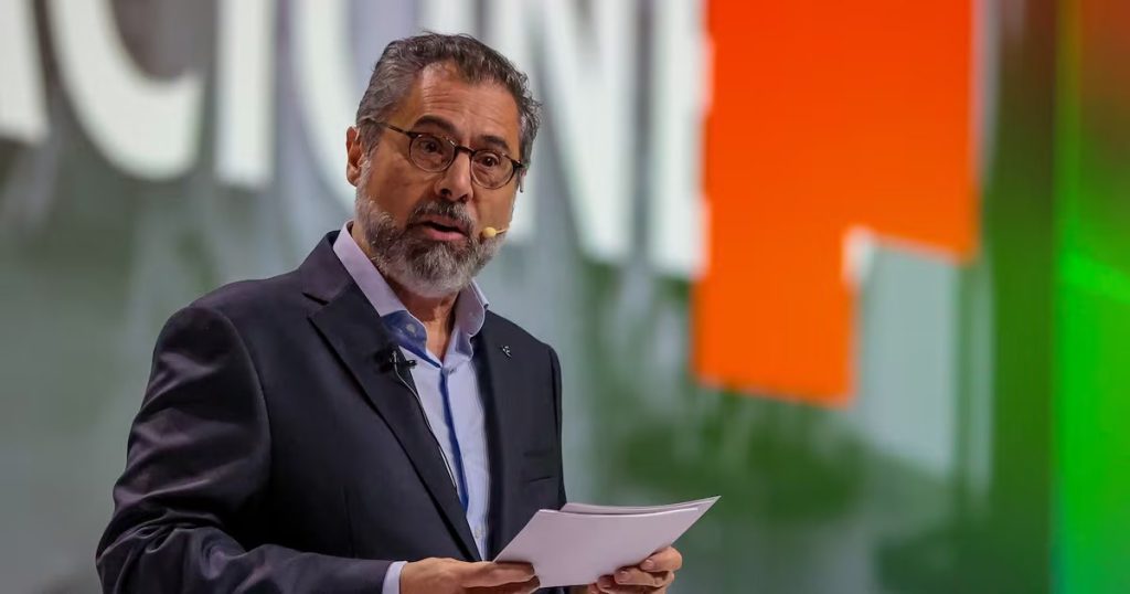 La Viña y el Hotel Boutique del Exgerente del Banco Santander en Galicia - Román Blanco reinventa su legado en Galicia con viña y hotel