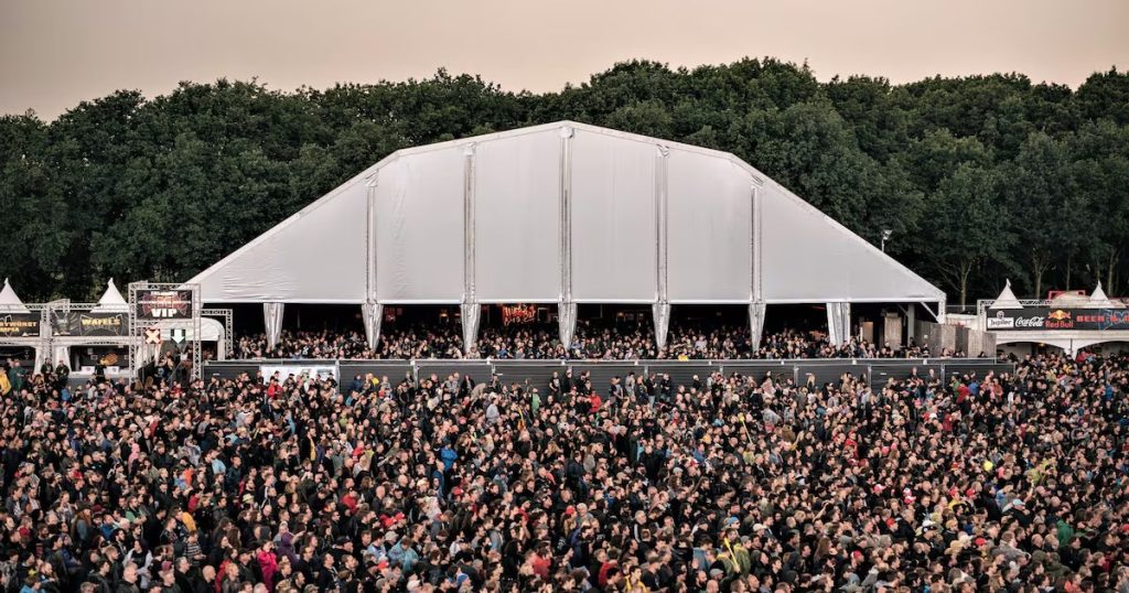 Llega la Megacarpa Móvil Polygon a Chile - Innovadora Megacarpa Polygon Revoluciona Eventos en Chile