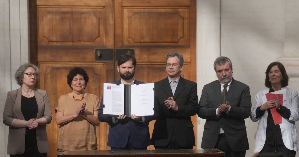 Mandato Comisión Sename Chile - Boric Amplía Investigación sobre Derechos Humanos en Sename