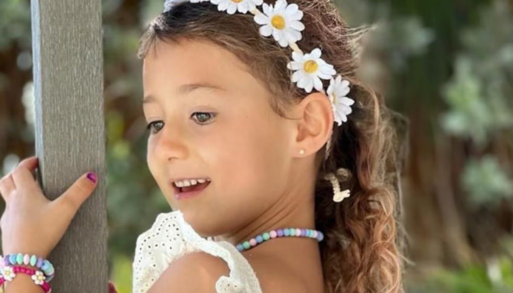 Muerte de una Niña en el Choque de una Barcaza con un Velero en Miami - Tragedia en Miami: Choque Náutico Causa la Muerte de Niños