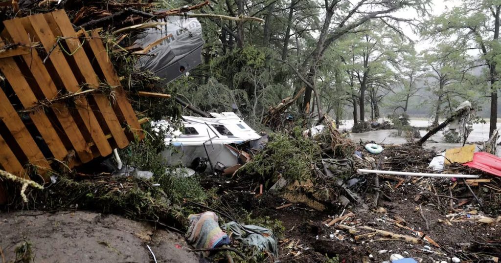 Muertos Inundaciones Texas Guadalupe - Inundaciones en Texas: 80 víctimas fatales y búsqueda en curso.