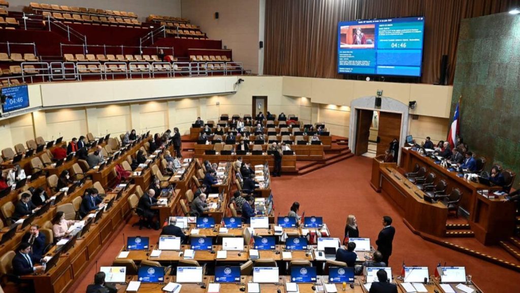 Multas a Chilenos por No Votar en las Elecciones Presidenciales - Cámara Aprueba Multas por No Votar y Excluye a Extranjeros