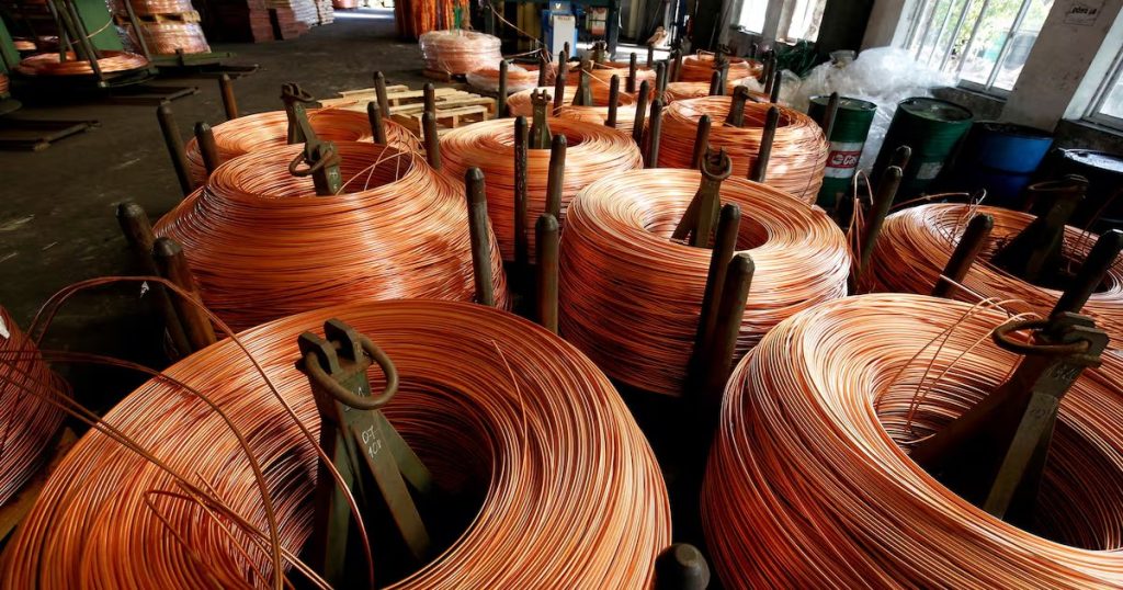Precio Cobre Aranceles EE.UU. - Impacto Global: Nuevo Arancel al Cobre en EE.UU. Aumenta Precios