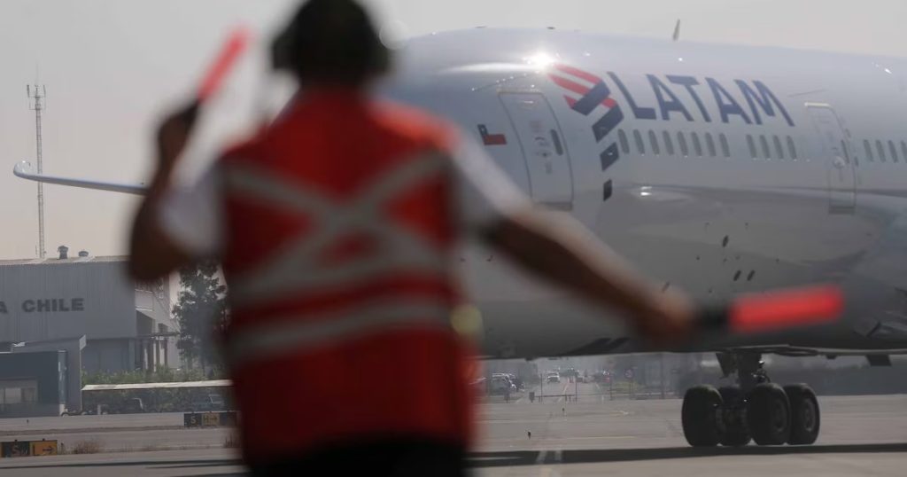 Renegociación Latam Airlines Santander - Latam Airlines y Santander: Alianzas Estratégicas para 2025