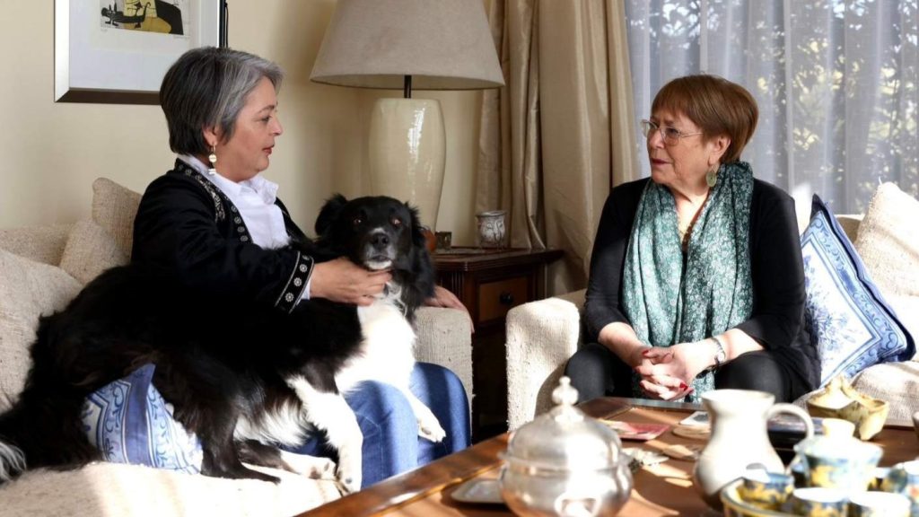 Respaldo de Michelle Bachelet a Jeannette Jara en la Reina - Michelle Bachelet Apoya a Jeannette Jara en Importante Encuentro