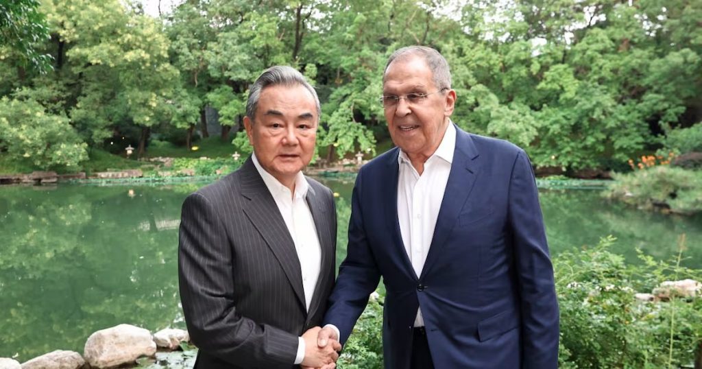 Reunión de los Cancilleres de Rusia y China en Pekín - Encuentro en Pekín: Rusia y China Fortalecen Alianzas Estratégicas