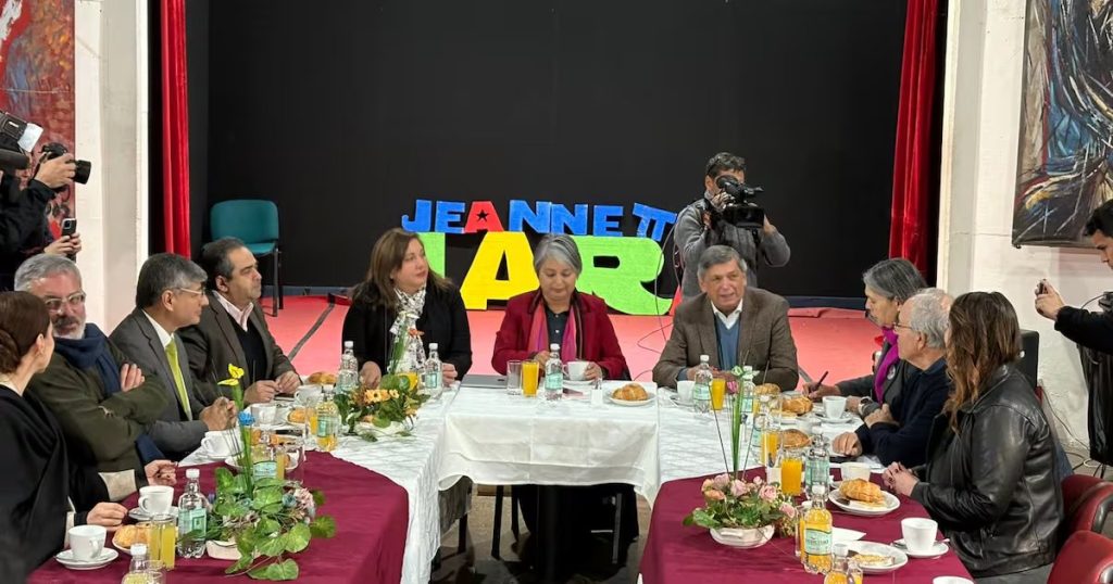 Reunión Timoneles Jeannette Jara - Jeannette Jara y su compromiso con la unidad en reunión clave