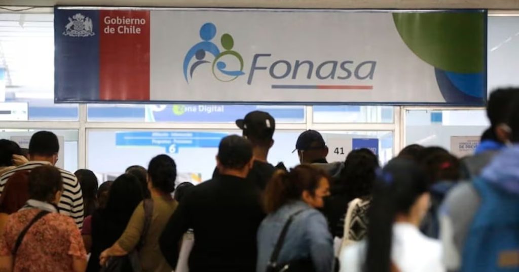 Riesgo Segunda Licitación Fonasa - Fonasa enfrenta incertidumbre ante segunda licitación crítica