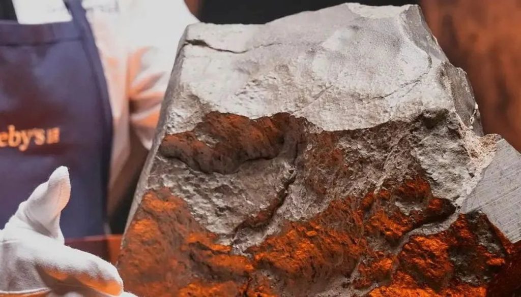 Subasta del Mayor Meteorito de Marte en Nueva York - Descubren el Mayor Meteorito de Marte en Tierra, a Subasta