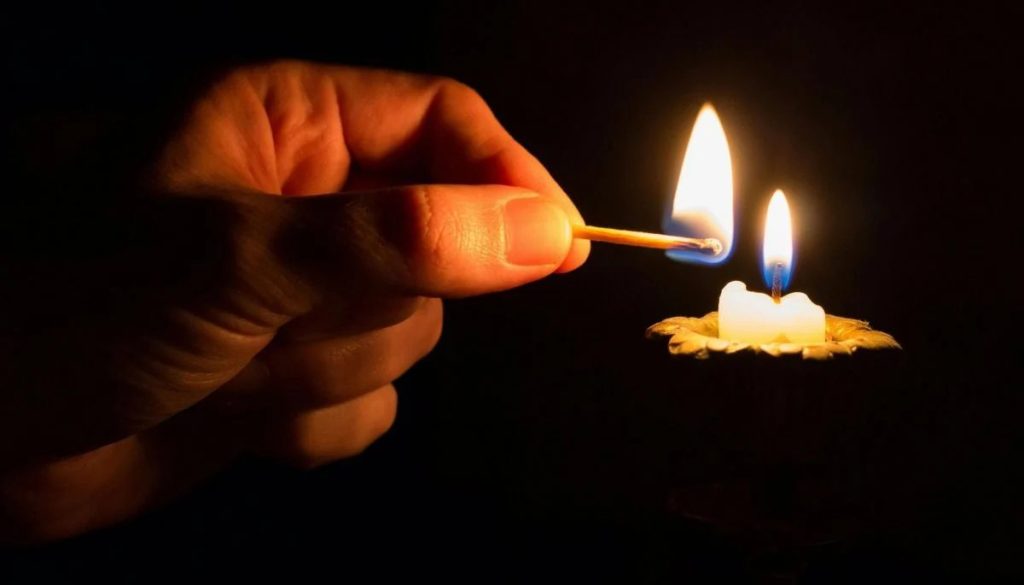 Cortes de Luz por las Lluvias y el Viento en Chile - Más de 50 mil hogares sin luz en Chile por temporal