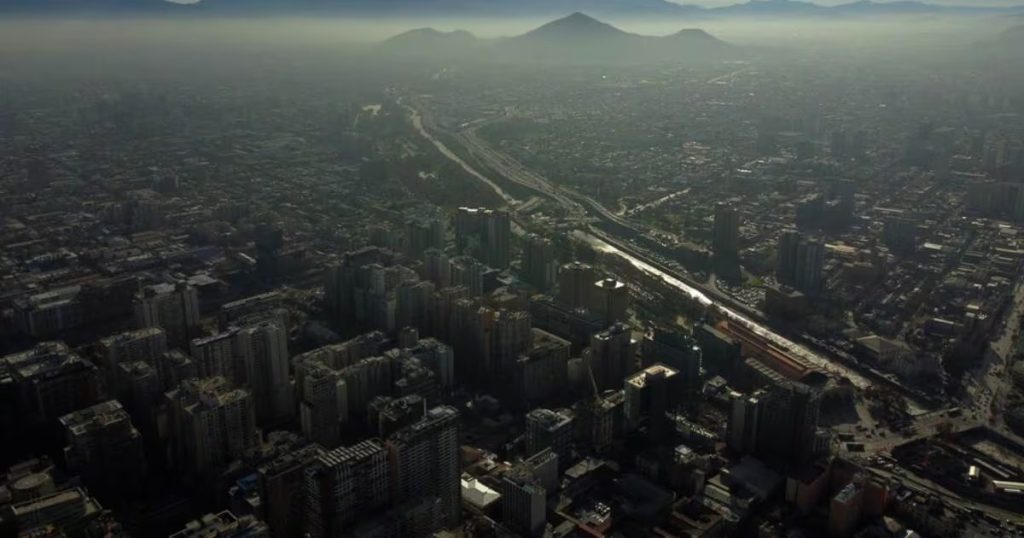 Efectos del Anticiclón en Santiago y Otras Regiones de Chile - Anticiclón en Chile: Impacto Climático en Regiones y Santiago.