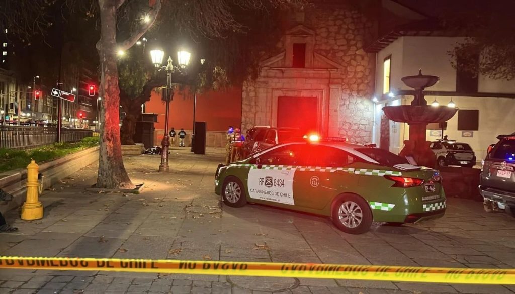 Hombre Baleado Frente a la Iglesia de San Francisco en Santiago - Impactante Muerte Frente a la Iglesia de San Francisco: Avanzan Investigaciones