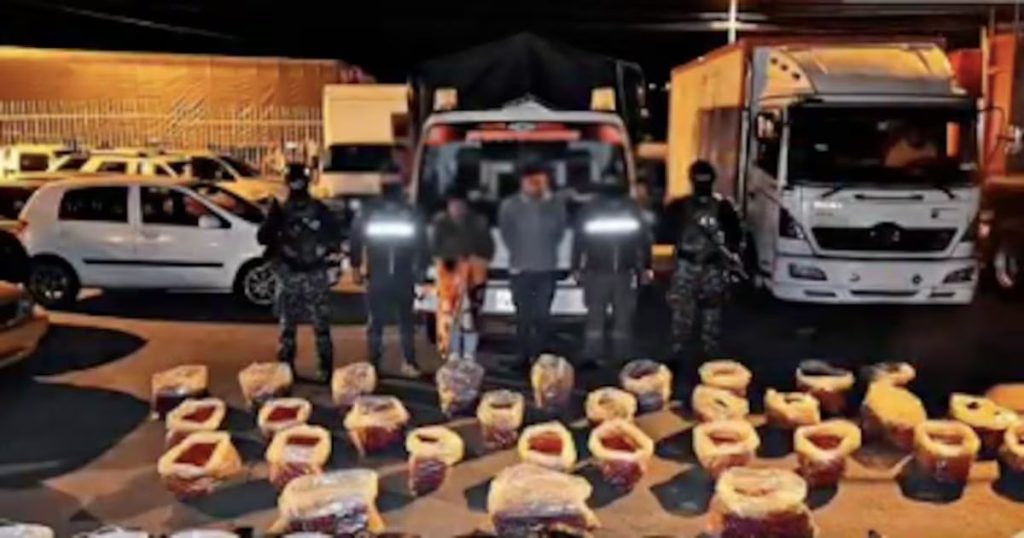Incautación de Explosivos en Ecuador para Su Traslado a Colombia - Ecuador frustra plan de explosivos rumbo a Colombia