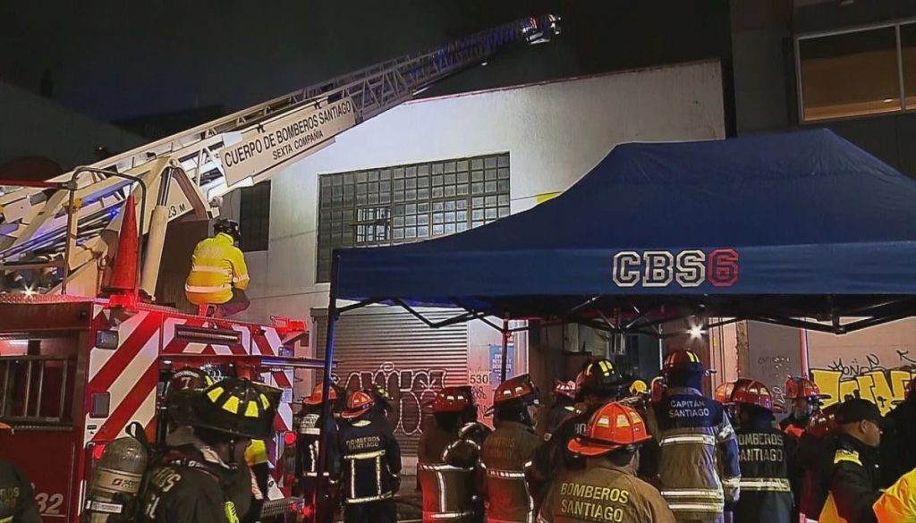 Incendio en las Bodegas del Barrio Meiggs en Santiago - Incendio en Barrio Meiggs pone en alerta a Santiago